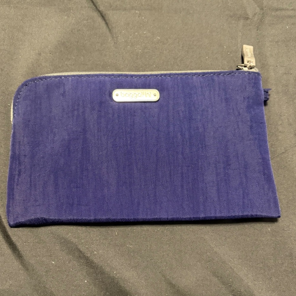 Baggallini Navy Blue Nylon Zip Wallet Card Organizer Travel Pouch Wristlet